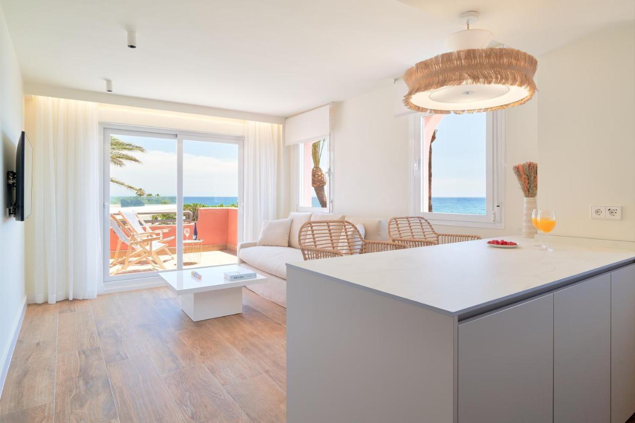 Sea Suite Beachfront มาร์เบยา ภายนอก รูปภาพ