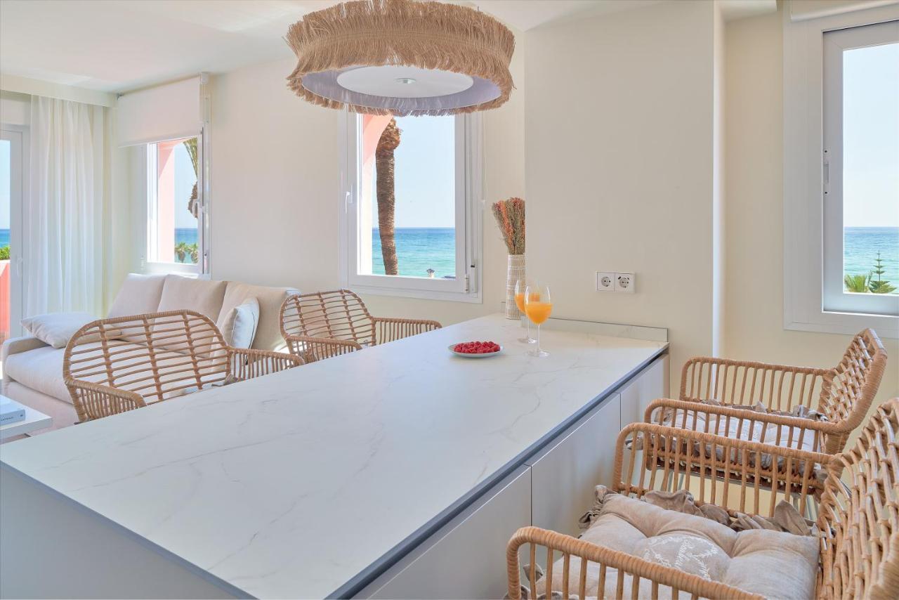 Sea Suite Beachfront มาร์เบยา ภายนอก รูปภาพ