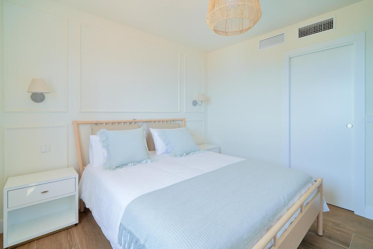 Sea Suite Beachfront มาร์เบยา ภายนอก รูปภาพ